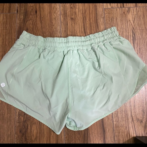 Lululemon Hotty Hot shorts